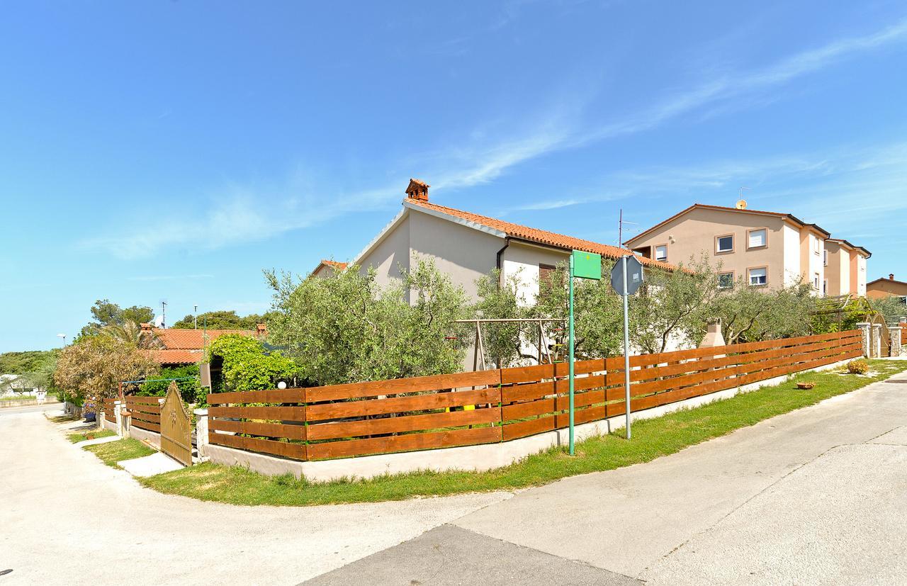 Apartments Chiara 877 Pula Buitenkant foto