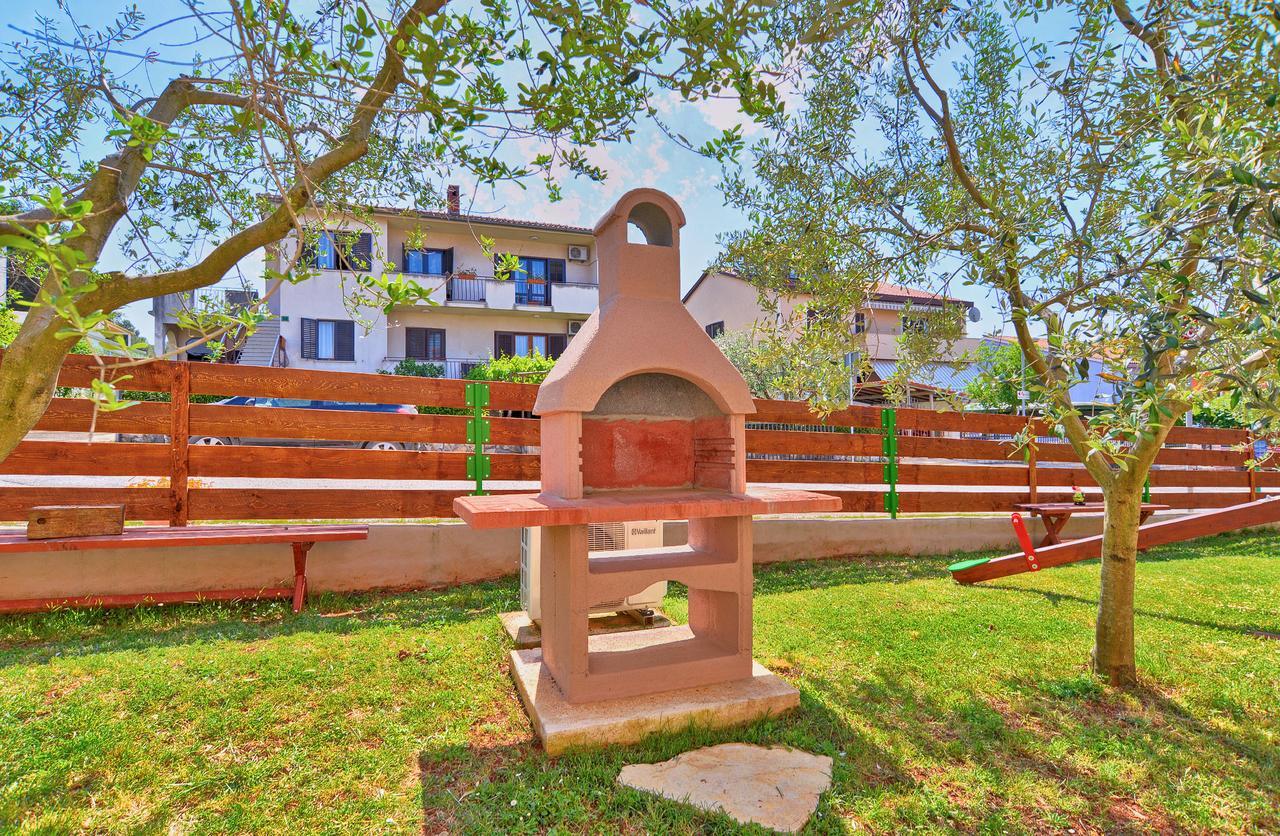 Apartments Chiara 877 Pula Buitenkant foto